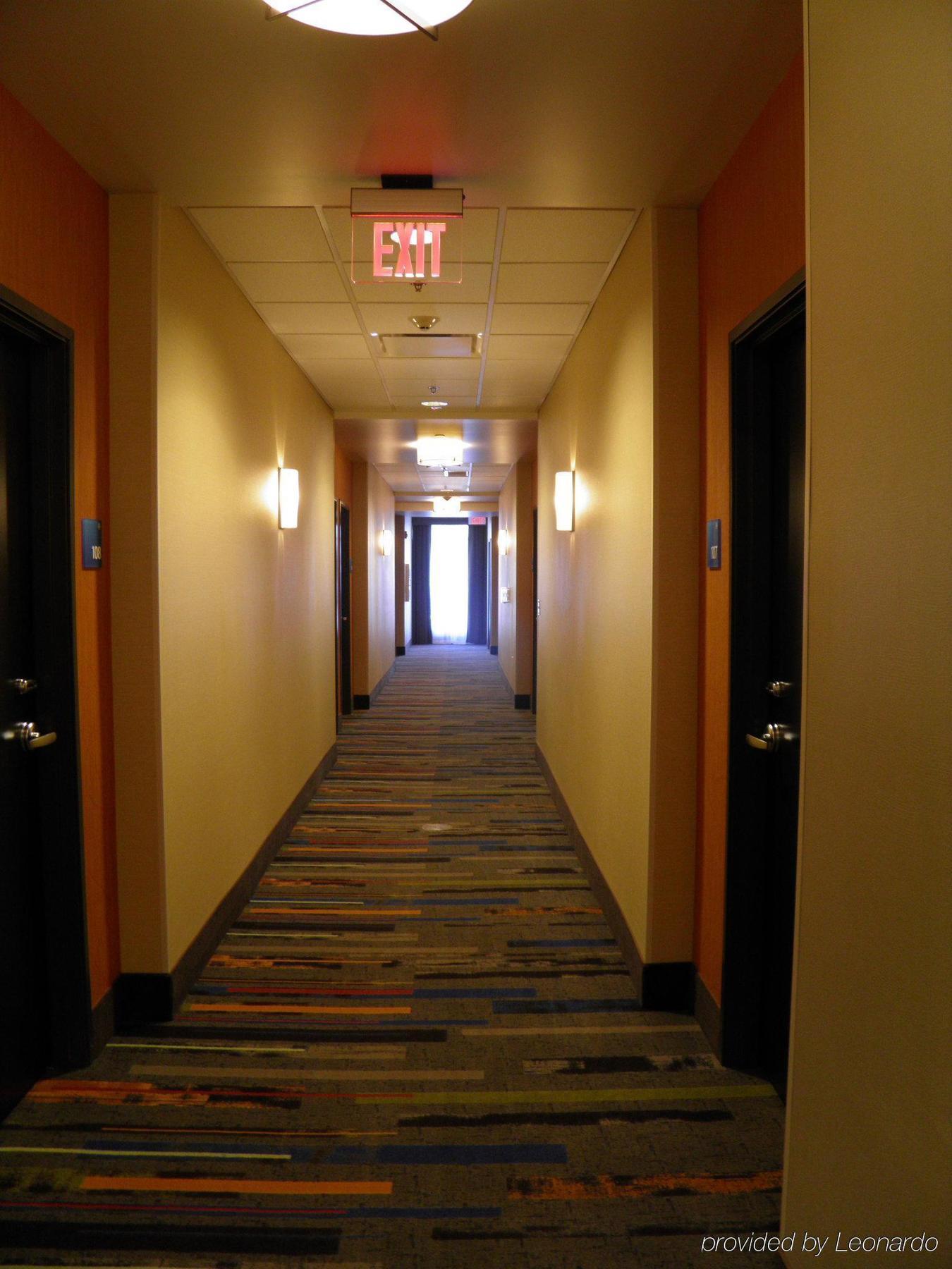 Holiday Inn Express & Suites Overland Park By Ihg Exterior foto