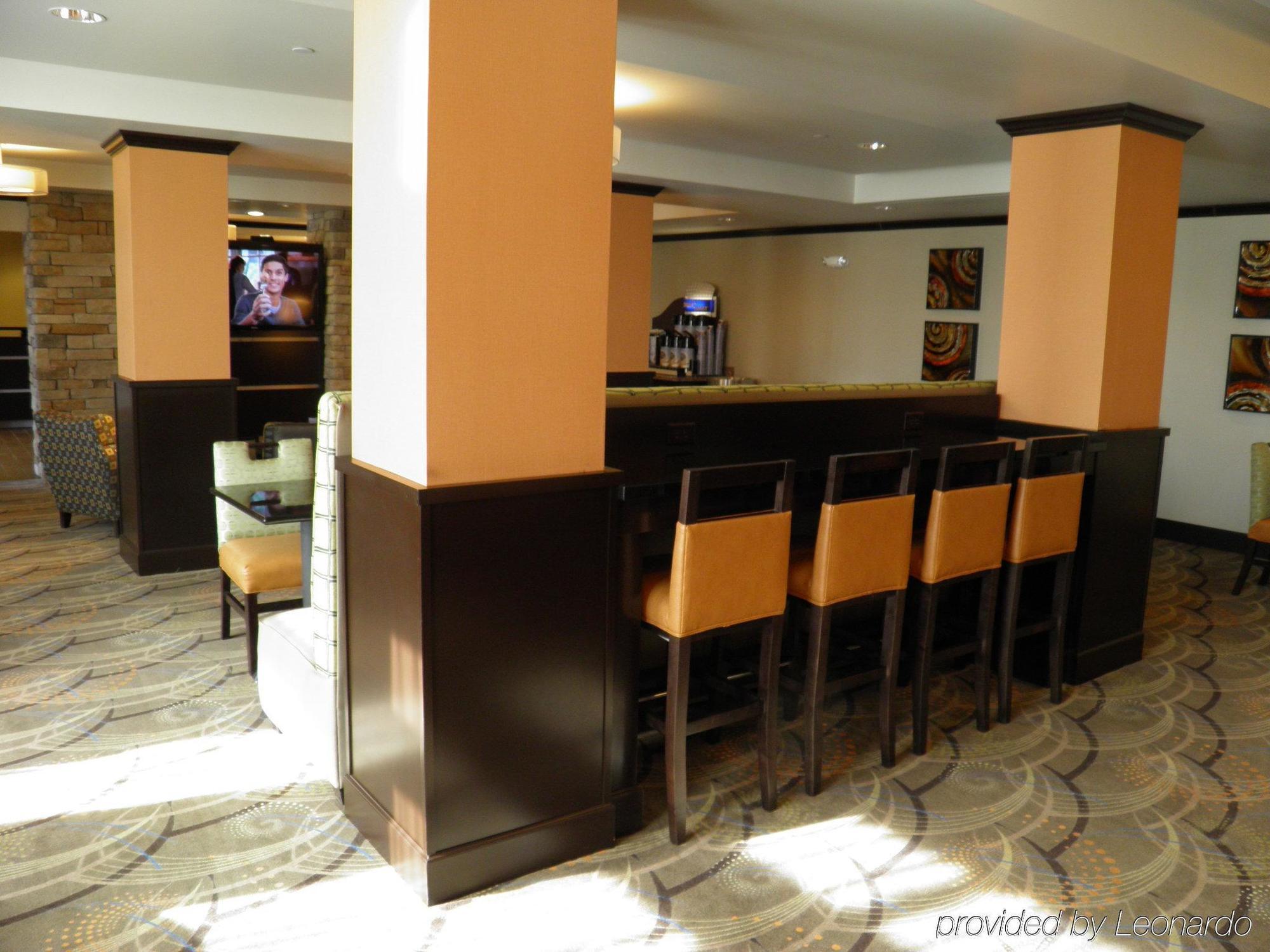 Holiday Inn Express & Suites Overland Park By Ihg Exterior foto